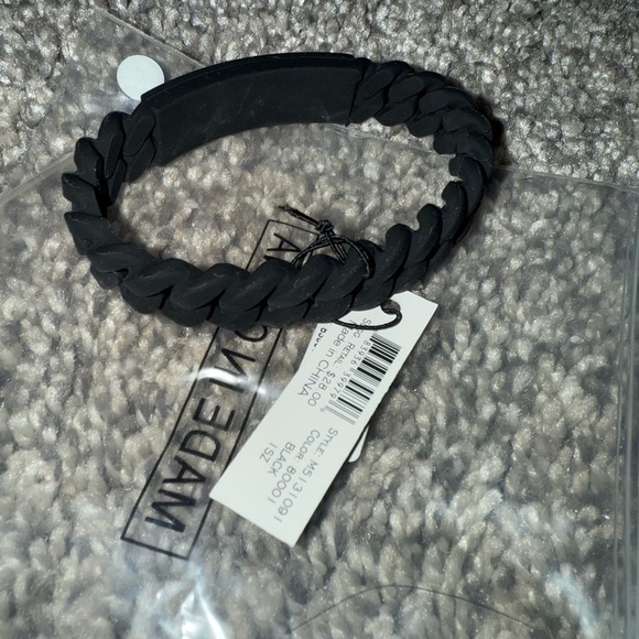 NWT Marc Jacobs black rubber bracelet - Picture 3 of 4